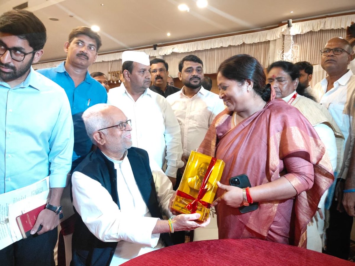 पाटलिपुत्र की पावन धरती पर INDIA Alliance के उपराष्ट्रपति के उम्मीदवार Justice B.Sudharshan Reddy Ji का
हार्दिक अभिनंदन एवं जीत कि अग्रिम बधाई ।⁦<a href="/RahulGandhi/">Rahul Gandhi</a>⁩ ⁦<a href="/MahilaCongress/">All India Mahila Congress</a>⁩