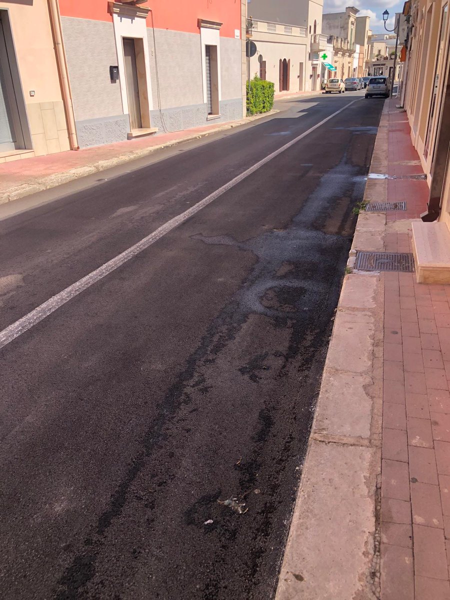 roccaforzata's tweet photo. Nella mattinata odierna, secondo quanto concordato dall’https://t.co/2SzHxOmcDZ Com.le ed i vertici aziendali della Teknoservice s.r.l. , alcune Vie del centro cittadino sono state interessate allo spazzamento meccanizzato e lavaggio. Seguirà intervento in altre Vie cittadine. https://t.co/7mT2llMlJz