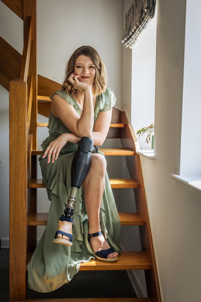 TheAnnabelKiki's tweet image. Country Life Frontispiece Shoot Day.
Photographer: Anya Campbell
MUA: Lux By Kristina
Commissioned by: Country Life Magazine 
#Frontispiece #CountryLife #ZebedeeManagement