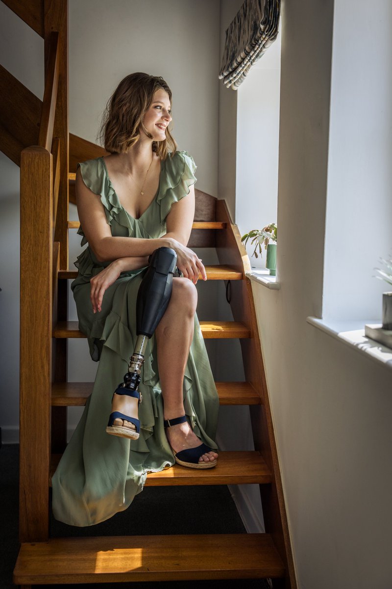 TheAnnabelKiki's tweet image. Country Life Frontispiece Shoot Day.
Photographer: Anya Campbell
MUA: Lux By Kristina
Commissioned by: Country Life Magazine 
#Frontispiece #CountryLife #ZebedeeManagement