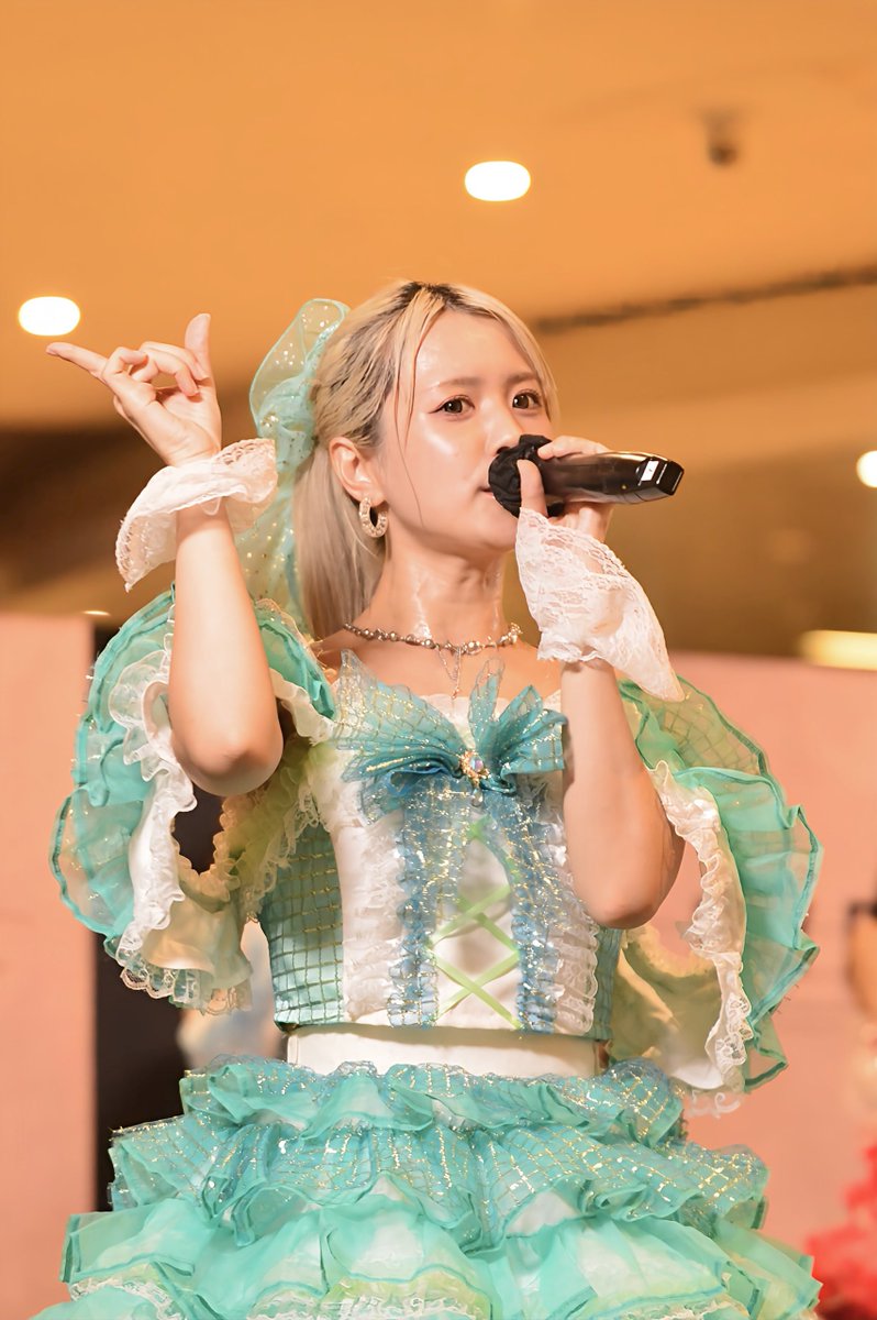 lESBAO8Unl69712's tweet image. 汐留シオサイトフリーライブ　Part2
暖野木のんさん

#MyDresscode
#マイドレ
#暖野木のん
