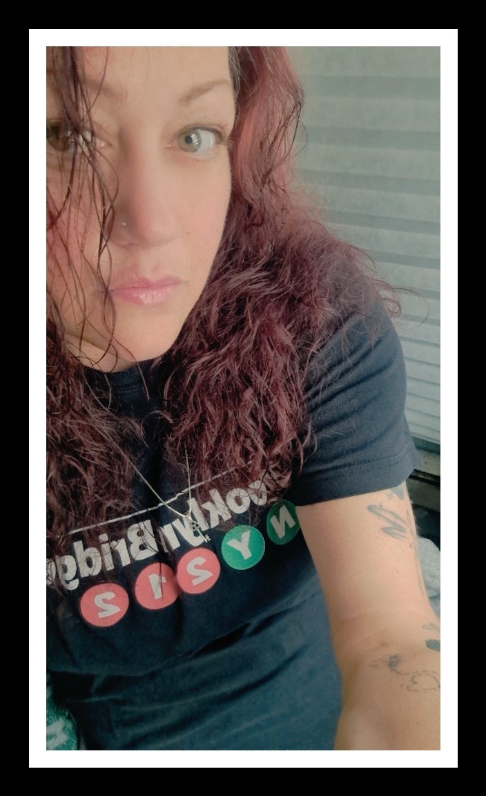 𝚂𝚎𝚗𝚒𝚘𝚛 𝚈𝚎𝚊𝚛 𝚟𝚜. 𝙽𝚘𝚠 😛
#𝚝𝚑𝚛𝚘𝚠𝚋𝚊𝚌𝚔𝚝𝚑𝚞𝚛𝚜𝚍𝚊𝚢