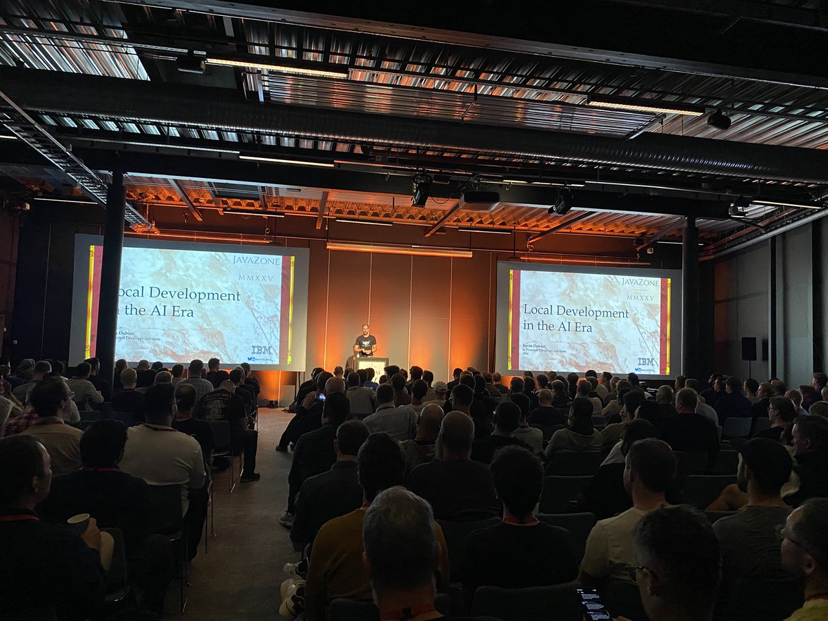 danieloh30's tweet image. Great turnout!! Kevin Dubois showcasing how to develop an AI application with local models and Quarkus at #Javazone!! #quarkus #javachampion