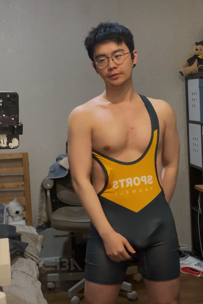 UtbaMel's tweet photo. 🤼 https://t.co/CaU3dxZCYD