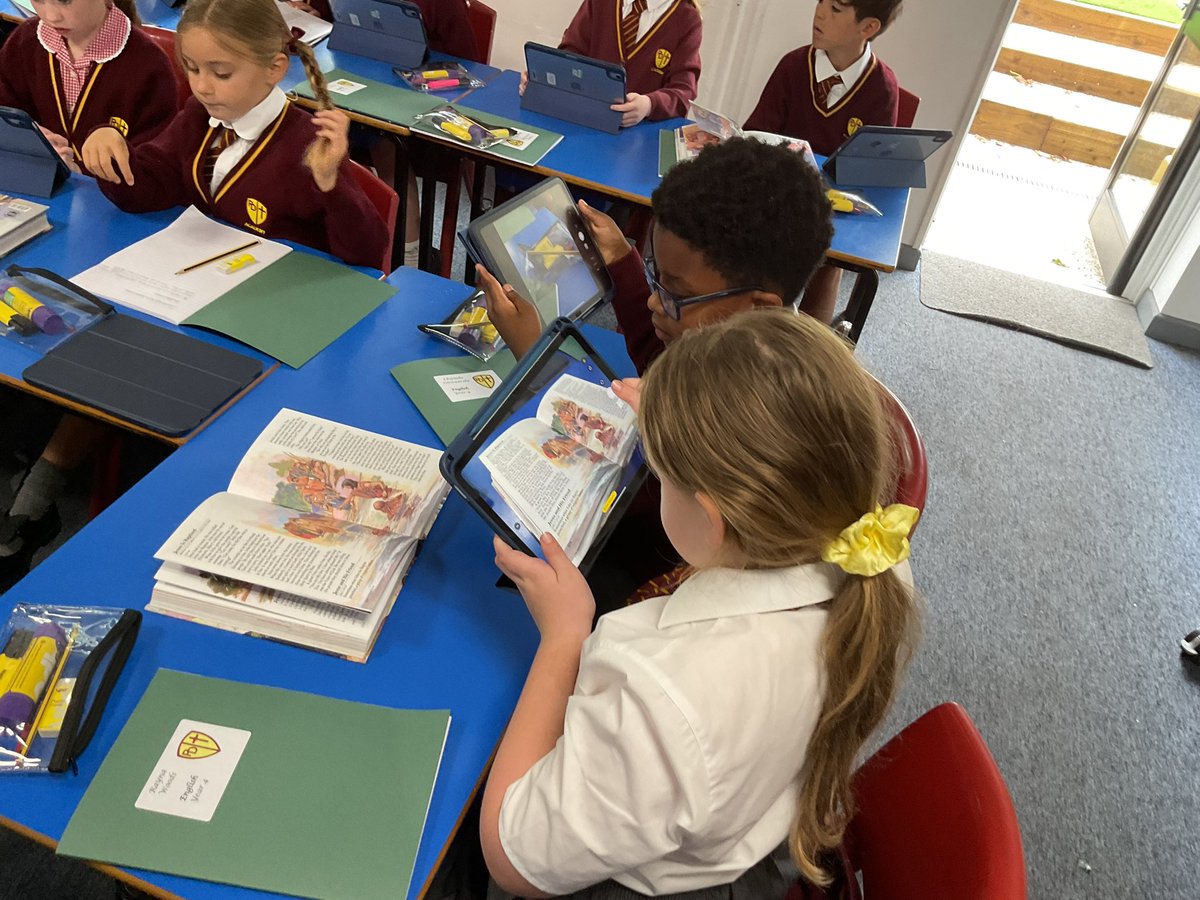 Starting our #pdaenglish this morning with one of our Good Works units - Jesus heals the blind man. Today, we’re looking at what a miracle is, and using the Bibles to find as many as we can #pdare