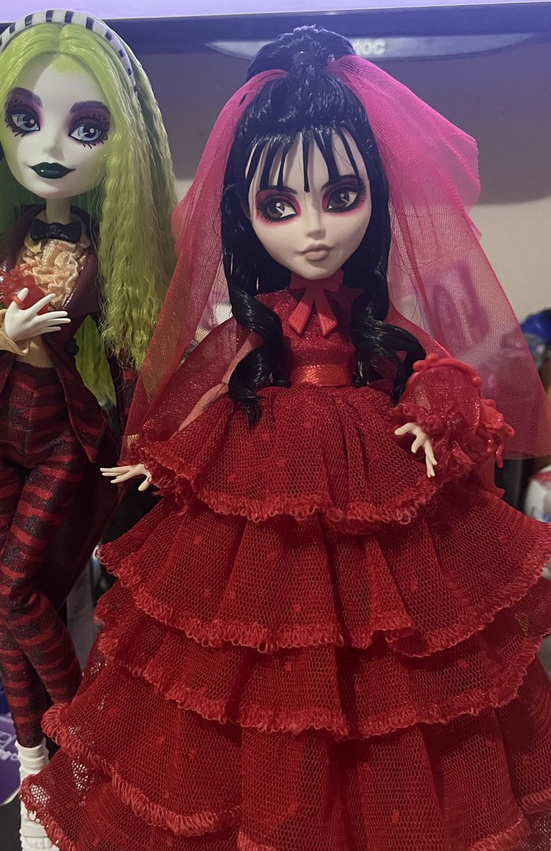Vampireg0th4's tweet image. o processo do vestido que minha mãe fez pra minha Lydia, ela costurou tudo a mão e ficou tão pitiquinho!🫶💕
vou postar isso em tudo em qualquer canto pra mostrar o trabalho incrível da minha mãe e enaltecer o talento dela