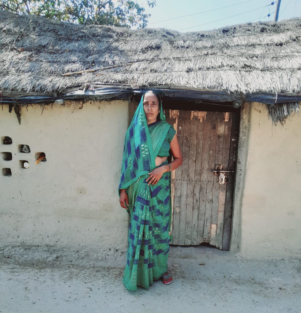 Kamlesh Kumar Pal (@kamleshpalboy) on Twitter photo рдЬрдм рднрд╛рдИ <a href="/Prajapat204/">Nitin Prajapati</a> рдиреЗ рдПрдХ рдмреБрдврд╝реА рдорд╛рдБ рдХреЗ рдЖрд╡рд╛рд╕ рдХреЗ рд▓рд┐рдП рдЖрд╡рд╛рдЬ рдЙрдард╛рдИ рдереА рддрдм рд▓реЛрдЧреЛрдВ рдиреЗ рдХрд╣рд╛ рдерд╛ рдХрд┐ рдпреЗ рд░рд╛рдЬрдиреАрддрд┐ рдХрд░ рд░рд╣рд╛ рд╣реИ рдмреАрдЬреЗрдкреА рд╡рд╛рд▓реЛрдВ рдиреЗ рдХрд╣рд╛ <a href="/myogiadityanath/">Yogi Adityanath</a> рдЬреА рд╣реА рдХрд░рд╛ рджреЗрддреЗ рд╕рдорд╛рдЬрд╡рд╛рджреА рдиреЗ рдХрд╣рд╛ <a href="/yadavakhilesh/">Akhilesh Yadav</a> рдЬреА рдХреЗ рдкрд╛рд╕ рдХреНрдпреЛрдВ рдЧрдП рд╕рд╛рдВрд╕рдж рдЬреА рдХрд╛рдо рдХрд░ рджреЗрддреЗ
рдЕрдм рдореИрдВ рд╕рднреА рд▓реЛрдЧреЛрдВ рдХреЛ tag рдХрд░ рд░рд╣рд╛ рд╣реВрдВ рдирд┐рд╡реЗрджрди рдХреЗ рд╕рд╛рде рдЬрдм рднрд╛рдИ <a href="/Prajapat204/">Nitin Prajapati</a> рдиреЗ рдПрдХ рдмреБрдврд╝реА рдорд╛рдБ рдХреЗ рдЖрд╡рд╛рд╕ рдХреЗ рд▓рд┐рдП рдЖрд╡рд╛рдЬ рдЙрдард╛рдИ рдереА рддрдм рд▓реЛрдЧреЛрдВ рдиреЗ рдХрд╣рд╛ рдерд╛ рдХрд┐ рдпреЗ рд░рд╛рдЬрдиреАрддрд┐ рдХрд░ рд░рд╣рд╛ рд╣реИ рдмреАрдЬреЗрдкреА рд╡рд╛рд▓реЛрдВ рдиреЗ рдХрд╣рд╛ <a href="/myogiadityanath/">Yogi Adityanath</a> рдЬреА рд╣реА рдХрд░рд╛ рджреЗрддреЗ рд╕рдорд╛рдЬрд╡рд╛рджреА рдиреЗ рдХрд╣рд╛ <a href="/yadavakhilesh/">Akhilesh Yadav</a> рдЬреА рдХреЗ рдкрд╛рд╕ рдХреНрдпреЛрдВ рдЧрдП рд╕рд╛рдВрд╕рдж рдЬреА рдХрд╛рдо рдХрд░ рджреЗрддреЗ
рдЕрдм рдореИрдВ рд╕рднреА рд▓реЛрдЧреЛрдВ рдХреЛ tag рдХрд░ рд░рд╣рд╛ рд╣реВрдВ рдирд┐рд╡реЗрджрди рдХреЗ рд╕рд╛рде