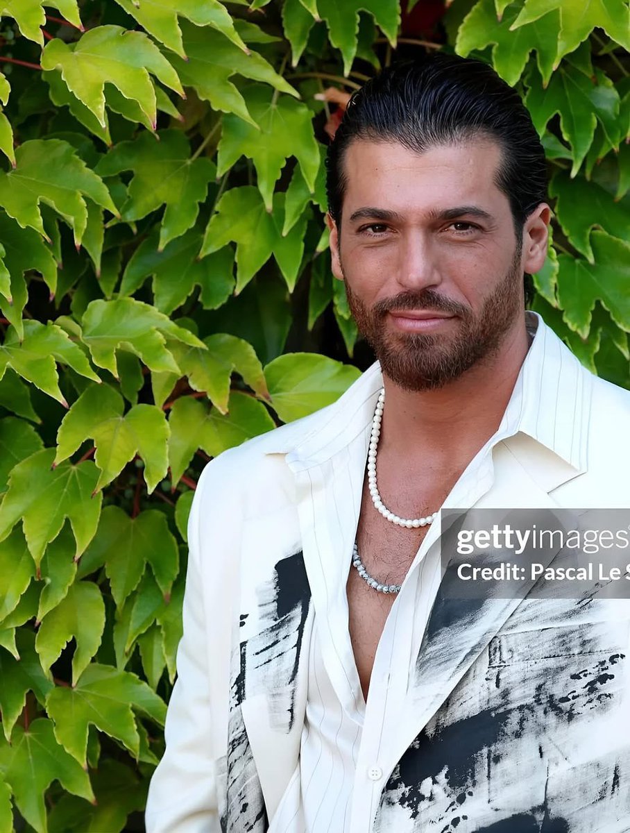 Aquí está el!!!! ❤️

#CanYaman 👑 

#CanYamanVenezia2025
