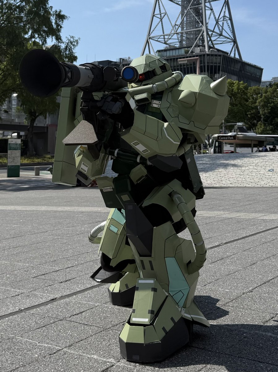 #全日本ちゃんとバズーカ構えて協会

ザクのコスプレです

バズーカ製作:<a href="/gohanrice_gohan/">白飯生活🍚</a>