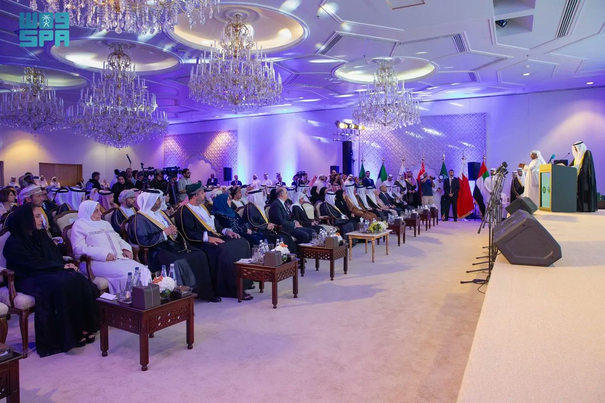 أمانة "التعاون الخليجي" تكرّم 8 شخصيات وقطاعات سعودية في مجالات العمل والتنمية الاجتماعية والخدمة المدنية.
spa.gov.sa/ar/w2390803
#واس_عام