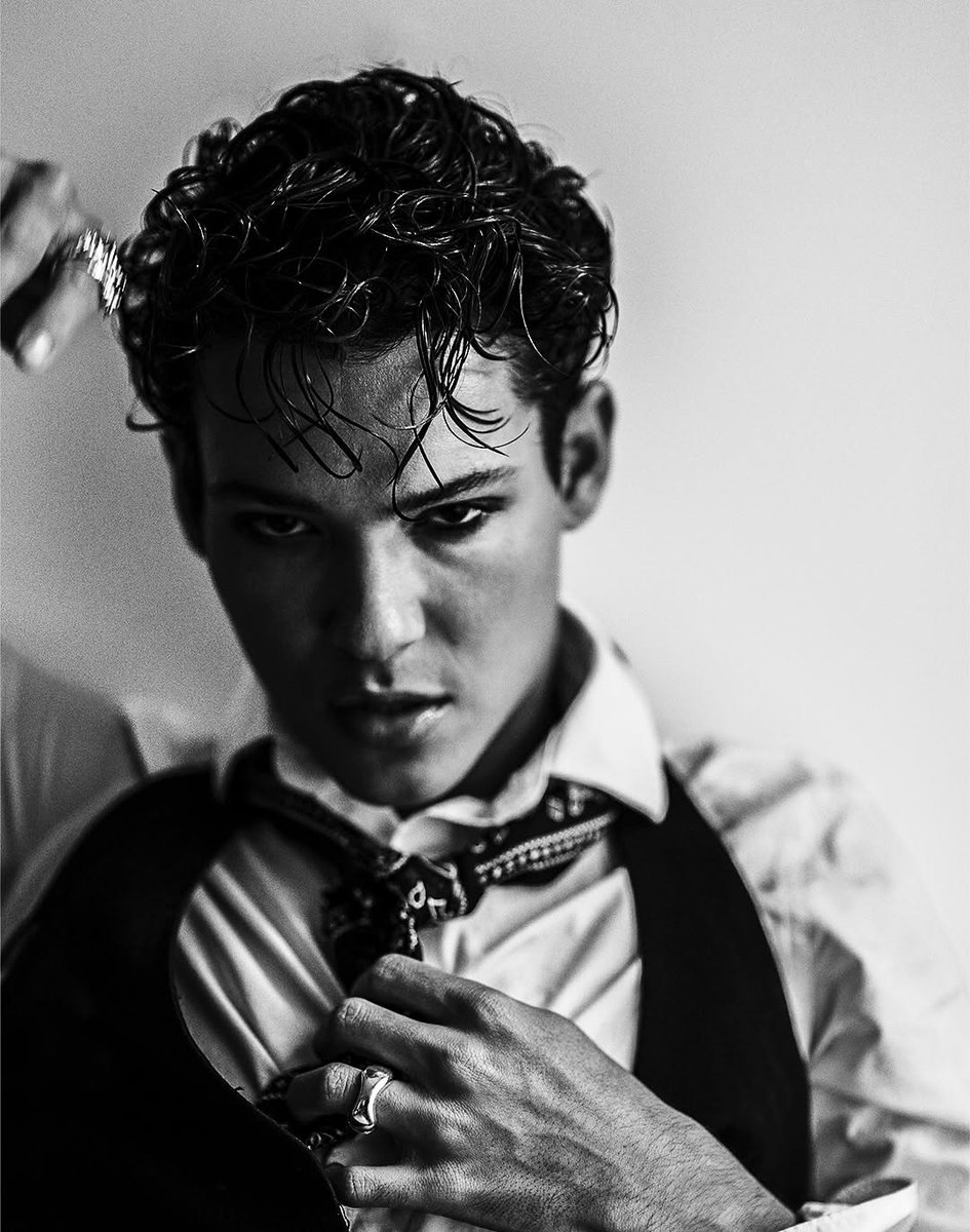 I just woke up and this is how my day is starting?!?! Thank YOU <a href="/OmarRudberg/">O M A R</a> it's gonna be a good day 😁😁😁