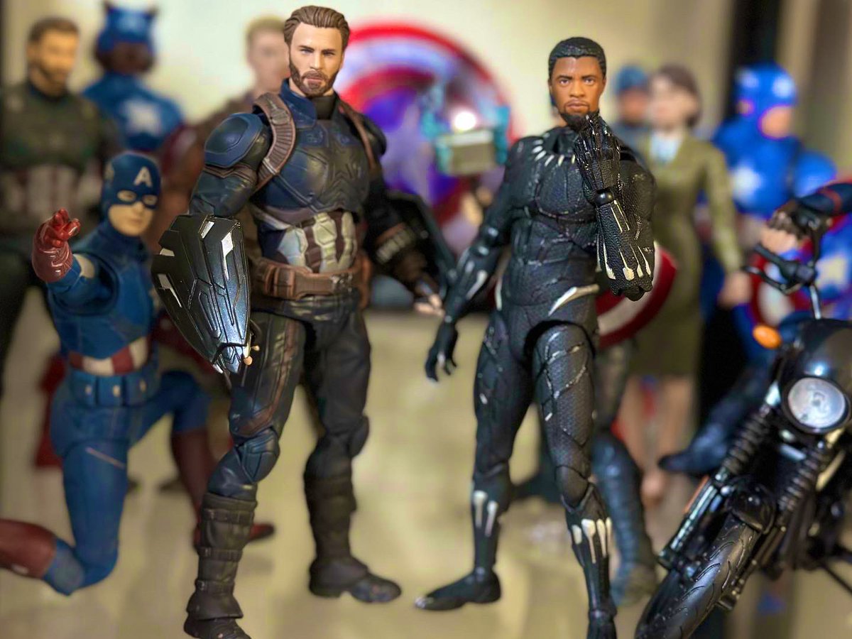 まとめ売り　MAFEX ブラックパンサー　キャプテンアメリカ まとめ売りMAFEX ブラックパンサーキャプテンアメリカ