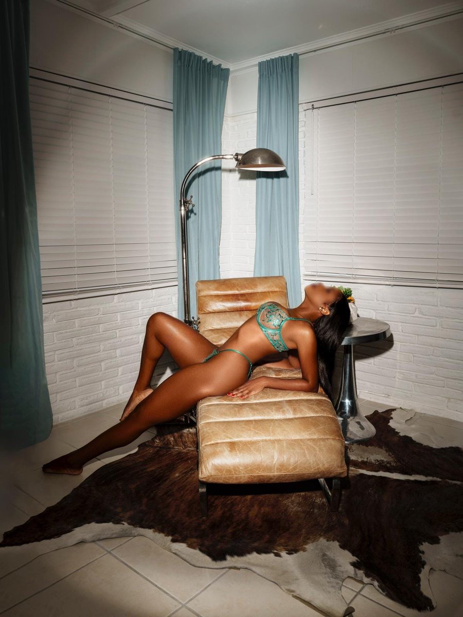 AshleyOnCall's tweet image. Sometimes the most powerful presence is the softest