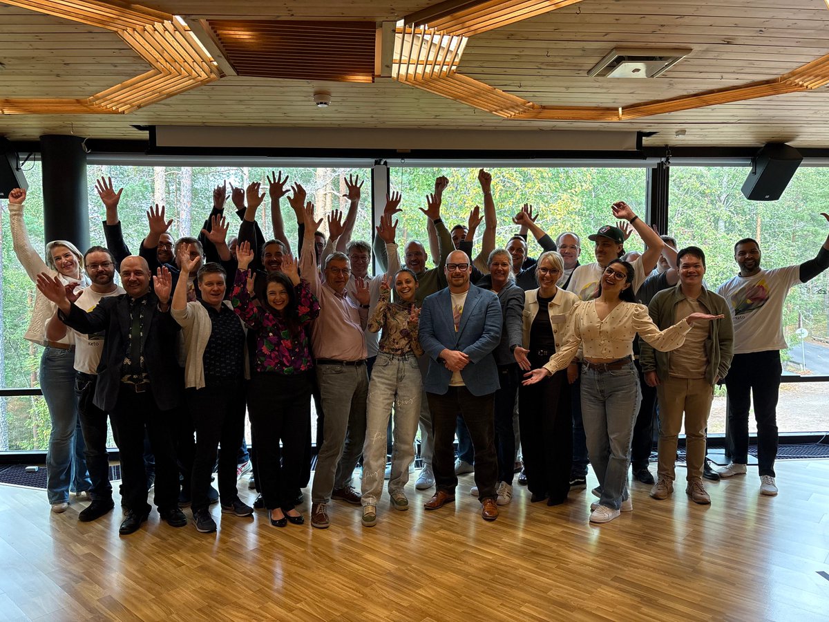 Ketosoftware's tweet image. 3 days of strategy, teamwork &amp;amp; fun at our Keto kick-off, plus a little glimpse of our new brand👀 Excited for what’s ahead in 2025! 🚀
#KetoSoftware #StrategicPortfolioManagement