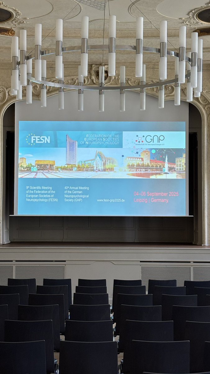 This is my first time in a FESN scientific meeting. So glad to present our research about reliability in neuropsychology and the development of an online risk calculator for dementia.