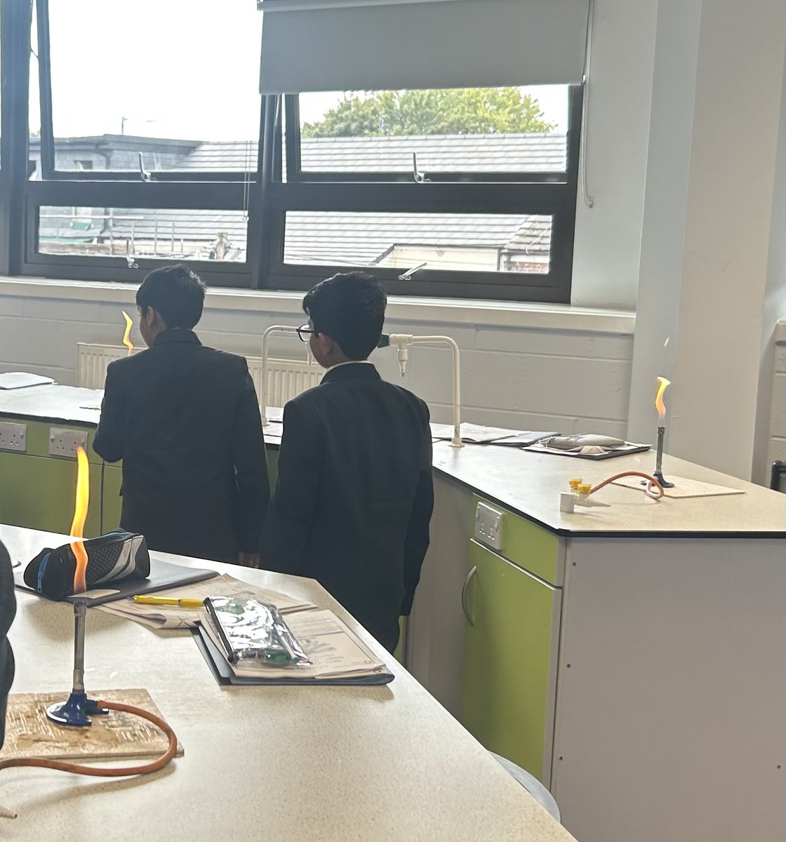 edenboysbolton's tweet image. Today our Y7s they’ve been learning essential Science Lab skills, including how to safely use a Bunsen burner. 🔥 #STEM #ScienceLearning