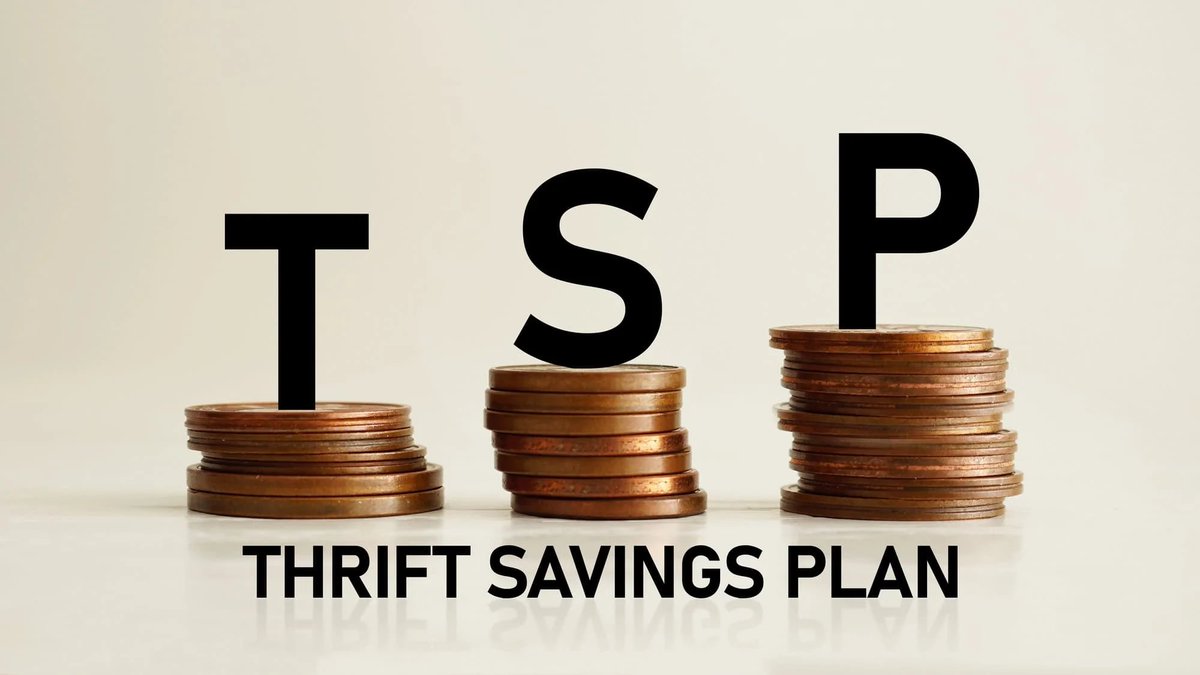 FedAdvisory's tweet image. If you’re retiring from federal service, did you know you can convert part of your TSP into a lifetime annuity starting at just $3,500? 🏛️📈 Your monthly payout depends on your age, chosen options, and current interest rate. Use the TSP annuity calculator first! #TSP…