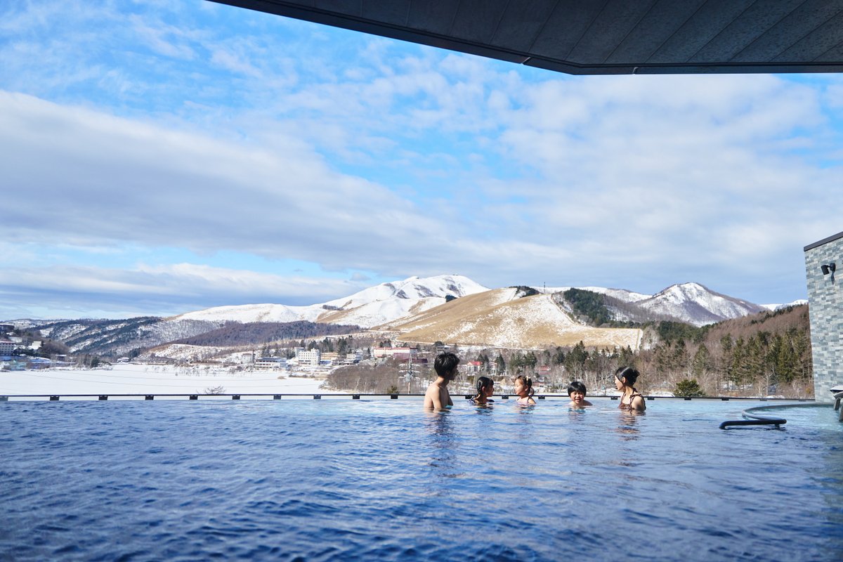 ⛄️冬の宿泊プラン販売開始❄️ https://t.co/udEdIk9Or6 池の平ホテルの冬季宿泊プランを販売開始しました☺️  リフト券・レンタルの特典付き等、ウィンターレジャーを楽しむのにうってつけのプランをご用意。 隣接のスキー場、池の平スノーパークは12月20日（土 ...