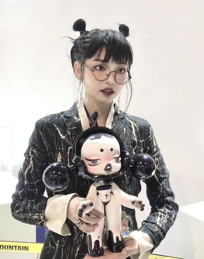 There's a rumor about an XG x Skullpanda collaboration (Japan