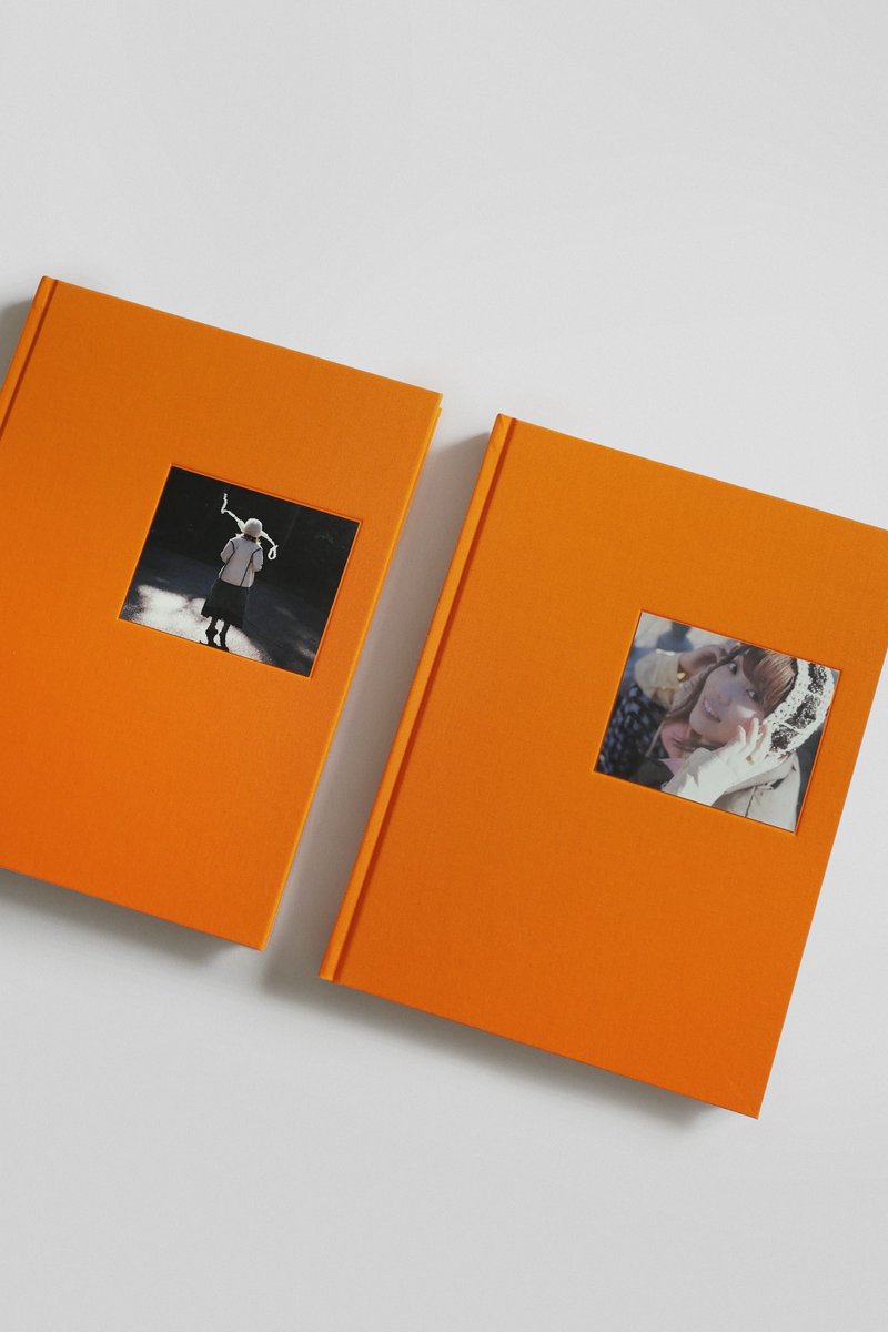 明日から声優 小原好美さん 写真集 「　　」の写真展が開催されます。より "しゅんかん"を感じていただけると思いますので、ぜひ皆さまお越しください。

小原好美 写真展 「　　」
会期 : 8.29~8.30
時間 : 13:00~19:00
会場：encounter gallery
住所：文京区小石川5-29-5 細木ビル 2F
観覧料：無料