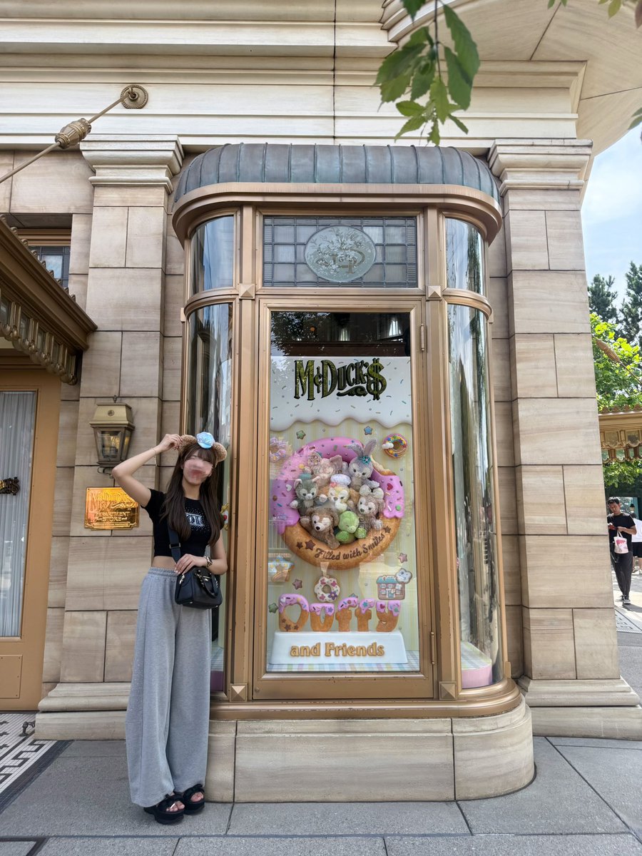 27nyao_'s tweet photo. 休演日だったからディズニー^> ·̫ <^⭐️♩
ダッフィーち��んたまらんかわいい💕
 #Darich https://t.co/yWPFjehR6Y