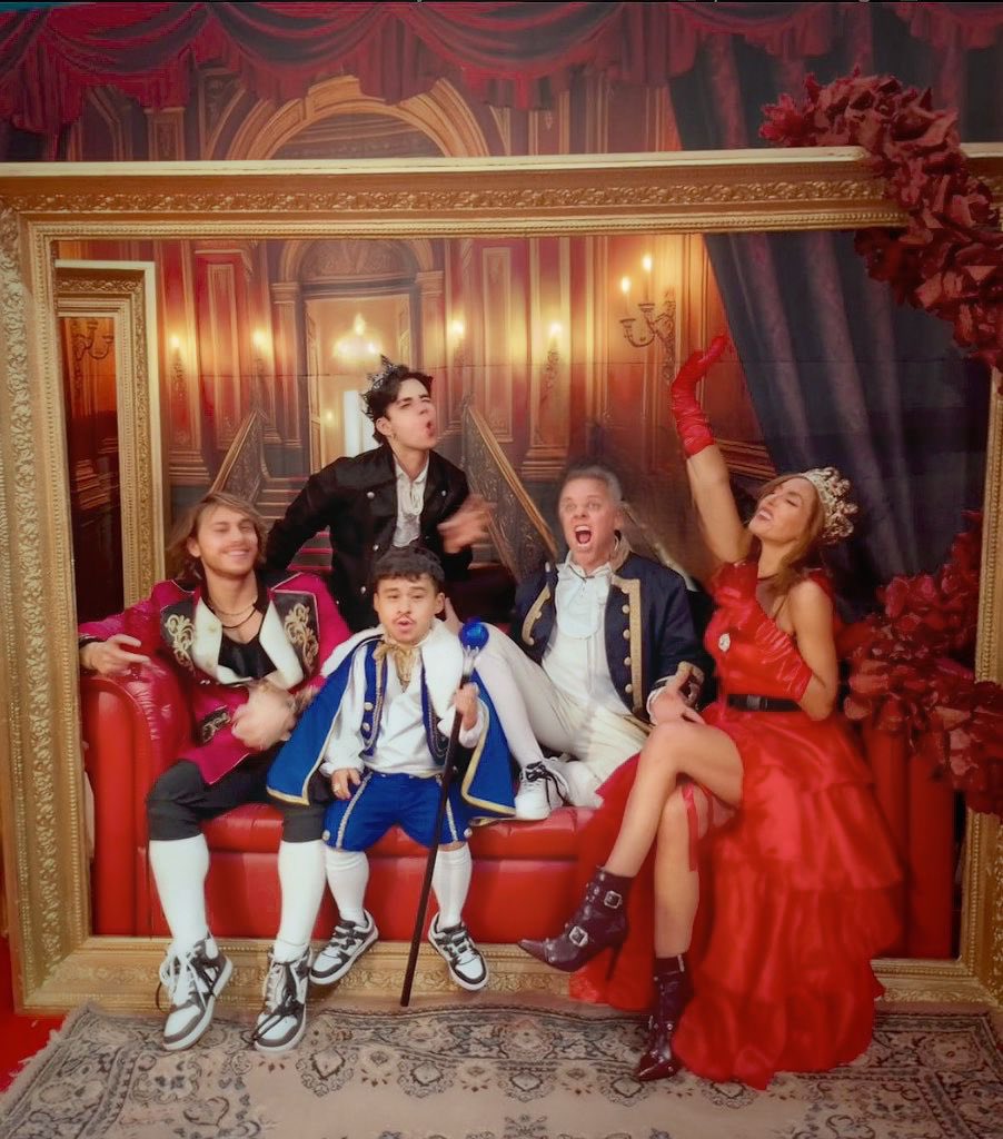 Dancrz__'s tweet photo. Estos cinco se quedan en la casa!!! Votemos por ellos #Martinators #AldoDeNigris #aaronmercury #MarContreras #elabelito #alexisayala https://t.co/lqWfW6znPH