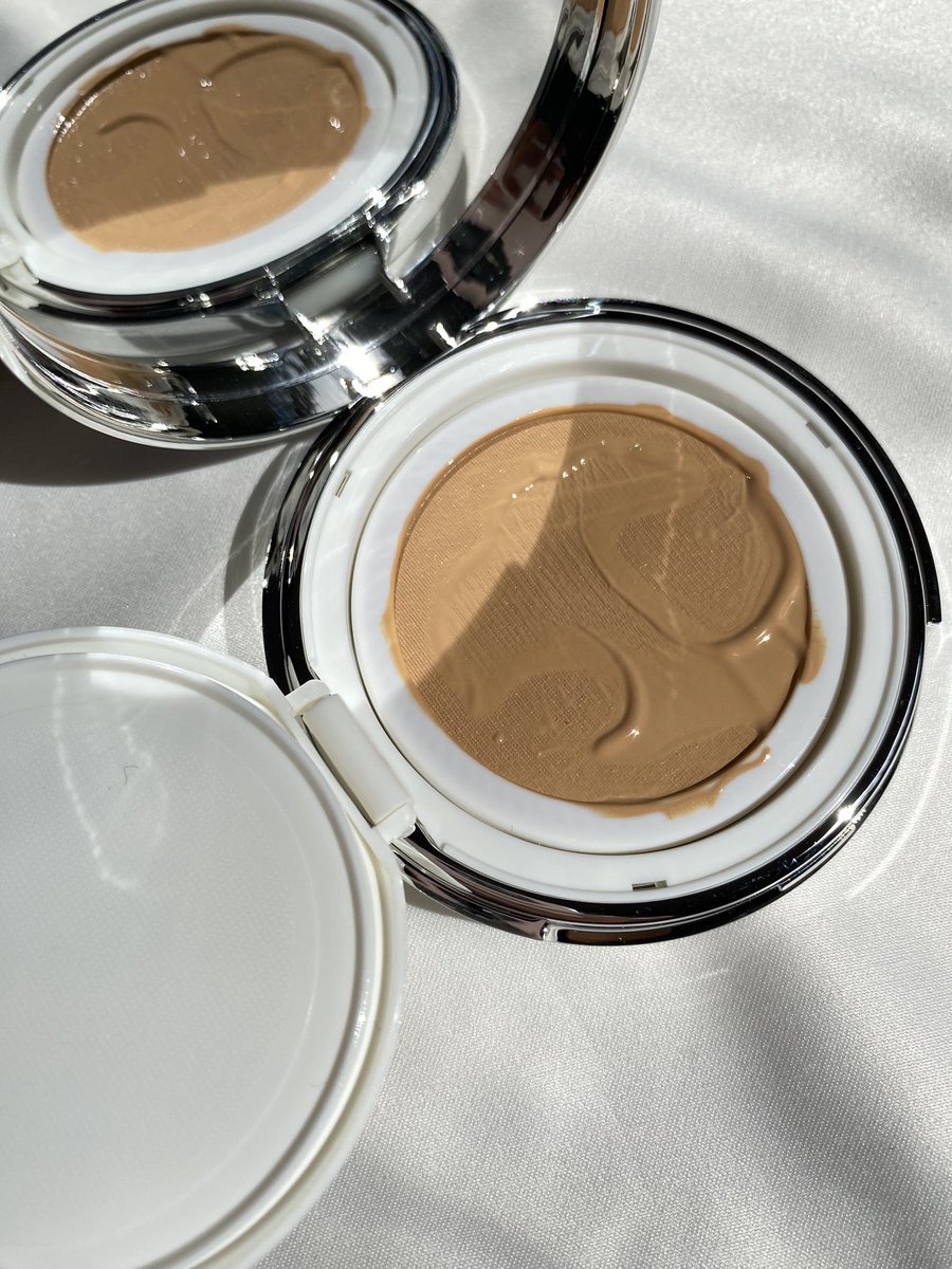 luvinfaisy's tweet image. Percaya ga ini cuma pake cushion lokal 100 ribuan!!

Finishnya kaya pke cushion high end, bikin jatuh cinta dehh 💖✨