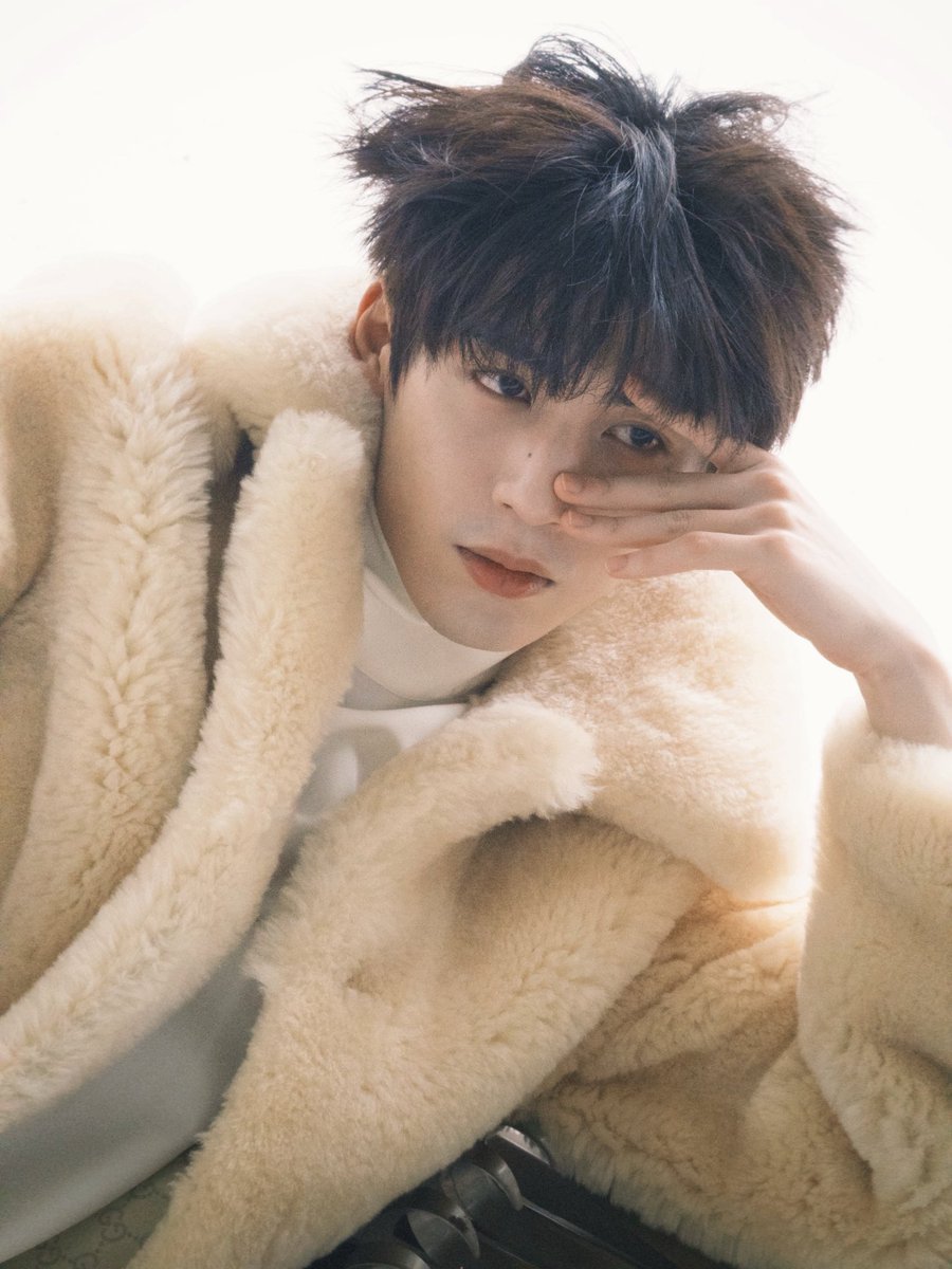 📸 250828 Zhang Linghe Studio Weibo Update #张凌赫 #ZHANGLINGHE