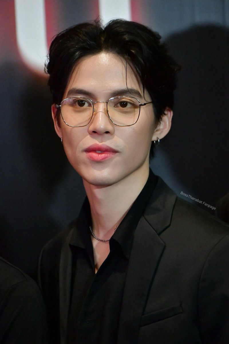 BossThanabatFC's tweet photo. จัดไปอีกชุดค้าบ☺️ ความดีงามนี้  จะมีคนต้องตาบ้างมั๊ยน่ะ🤔 

#BossThanabat https://t.co/yfyDEVogcd