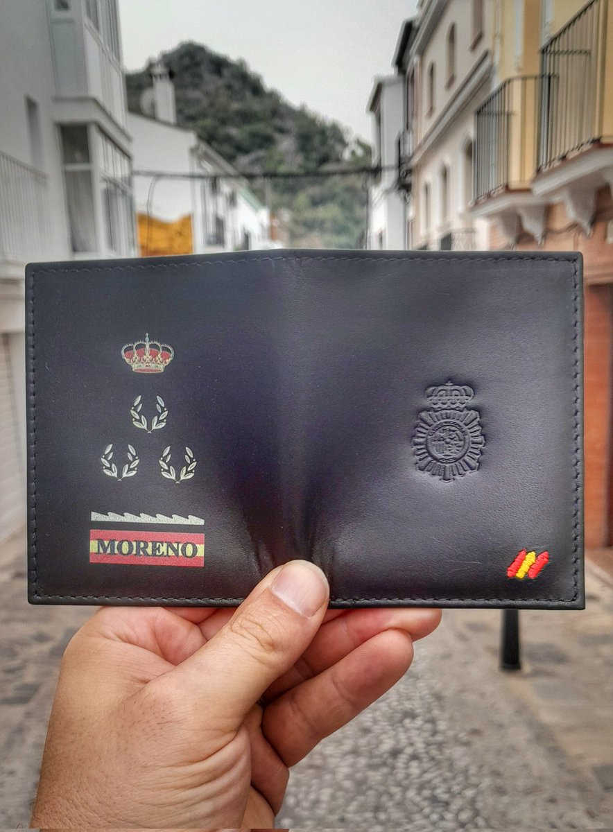 CARTERAS ,PORTAPLACAS , PARA POLICIAS , GC Y FAS tweet media