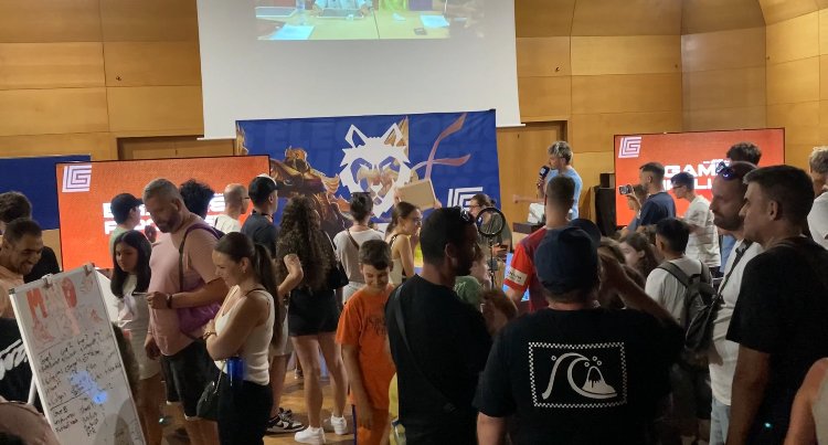 Gamesportselect's tweet photo. 🎮 EGAMES RIPOLLET 2025 🎮
📅 Diumenge 31 d’agost · ⏰ 10h – 20h
📍 Casal de Joves

🎉 Tot llest per la Festa Major de Ripollet 2025

🔥 Esteu preparats Ripollet per tornar a competir en  a FC 25, Fortnite, Just Dance, Smash Bros, Mario Kart i SimRacing.
✨ Diversió i premis pels millors!

👉 Inscriu-te ara: https://t.co/1OSmDkEVRr