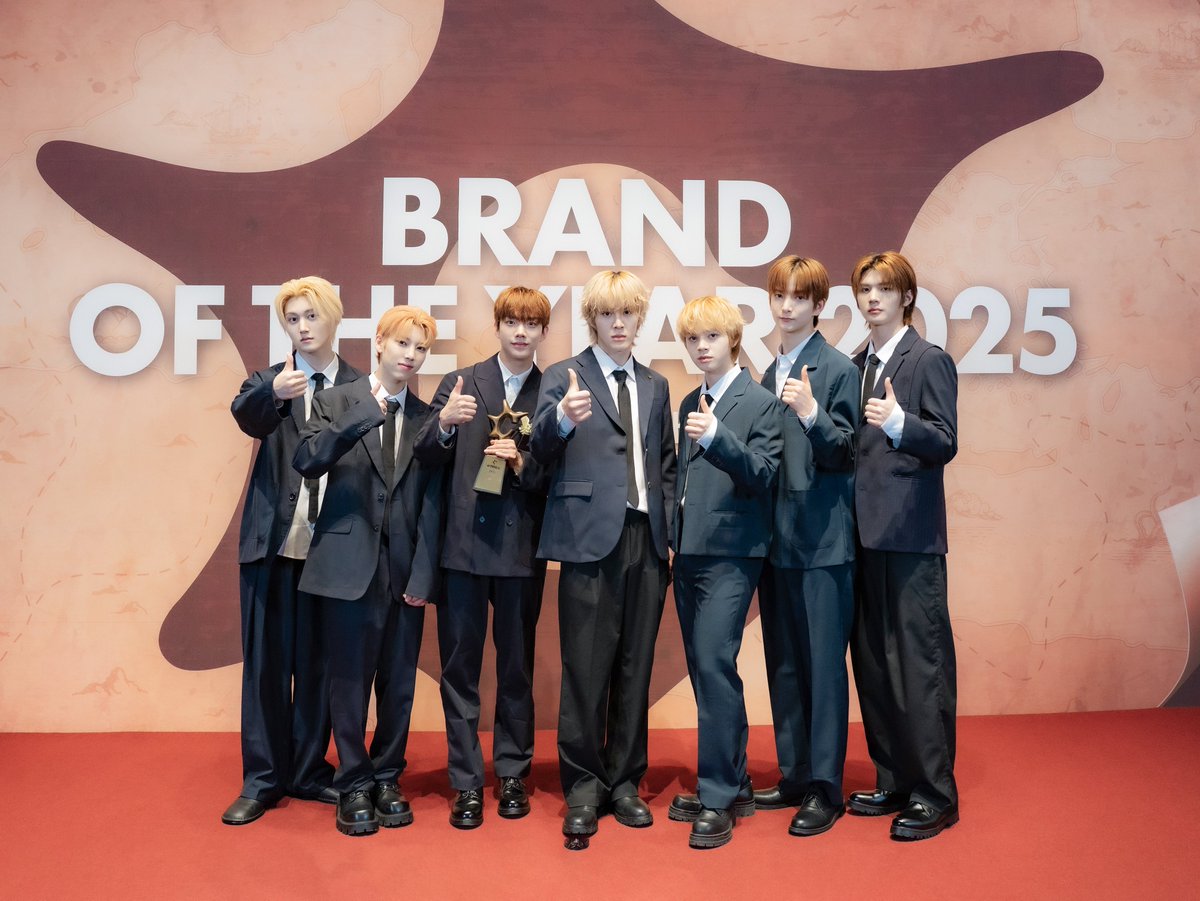 [📷] 
250828 2025 올해의 브랜드 대상🏆

#ARrC #아크
#2025올해의브랜드대상
#올해의브랜드대상