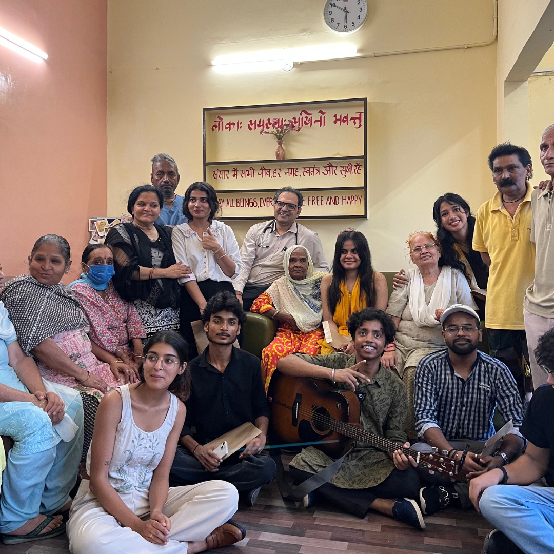 Looking for trusted old age homes in Gurgaon? 🏡✨ 
Check out the top 5 senior care homes offering comfort, medical support &amp; assisted living.  #OldAgeHomes #Gurgaon #SeniorCare
standardsunrisefoundation.org/post/top-5-old…