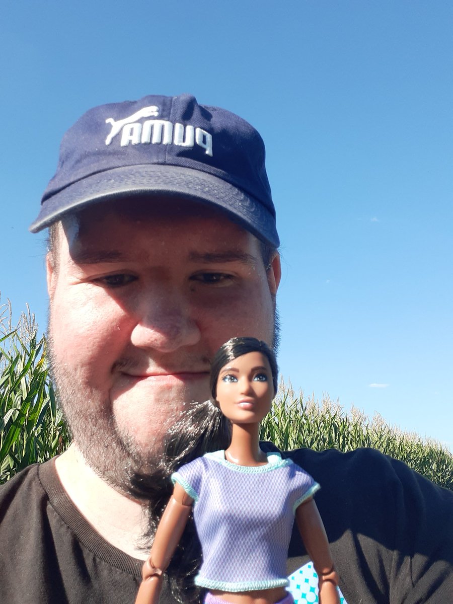 FJansky's tweet image. Even though I'm 33 years old, I still play with Barbie, and I'm a Barbie collector. #playingwithbarbie #barbiecollector #barbie #playingbarbie @EMLCollection @Barbie @JimsDolls71