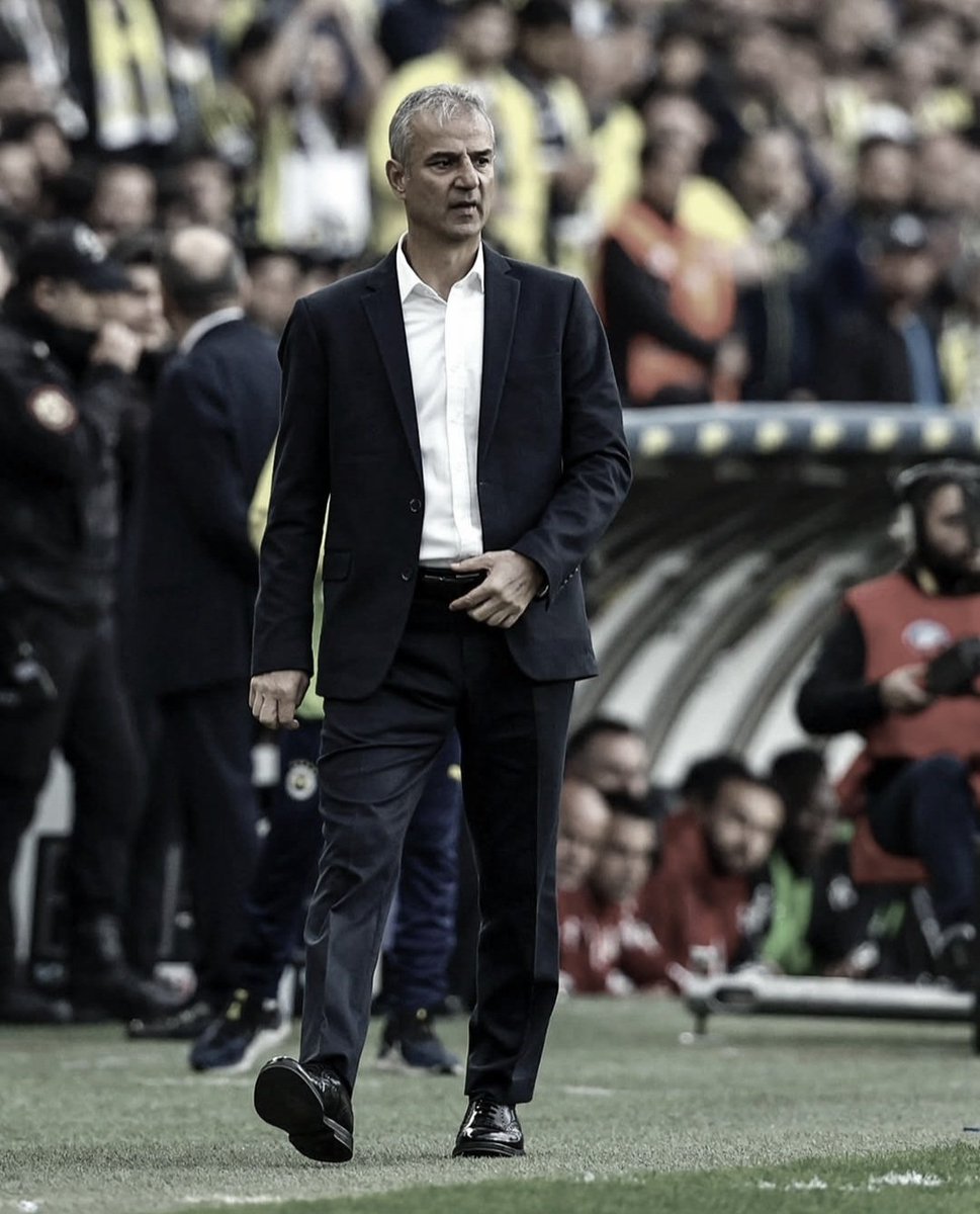 İsmail Kartalı gündemden düşürmeyin arkadaşlar.
Muhtemelen Jose Mourinho'yu ile yollar ayrılacak, bu ileri zekalılar giderler bi başka yabancı teknik direktör ile anlaşırlarsa o zaman biteriz.