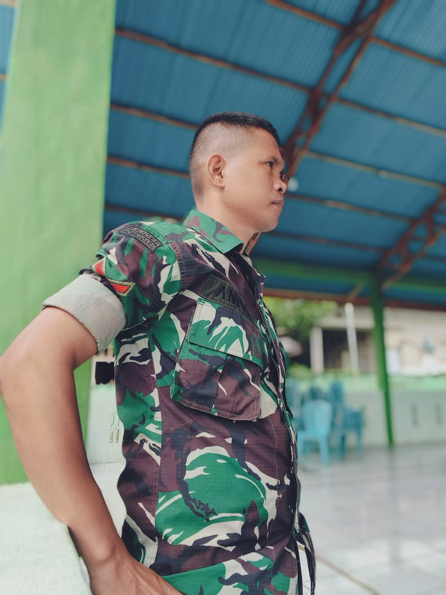 ChannelKaliber's tweet photo. Kesuksesan kita tak lepas dari jasa orang-orang yang mendukung, dan yang terbesar adalah orang tua. Hormati, cintai, dan jangan pernah lupakan mereka. https://t.co/pz38DF6lxj