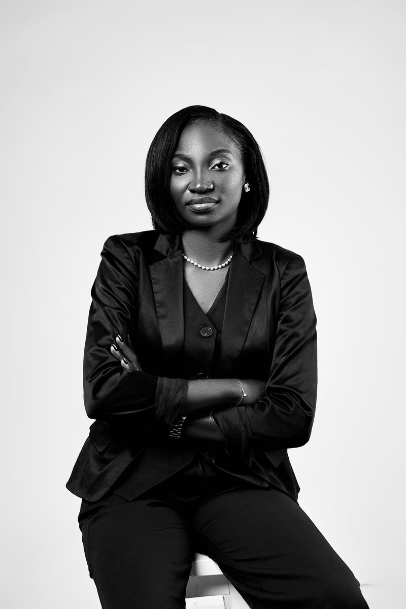 If you aspire to become someone great tomorrow ; look like it first. 
Dress good. 
Smell good. 
Good things come to people who seem ready to receive them ☺️ 

Have a very Nice day ❤️