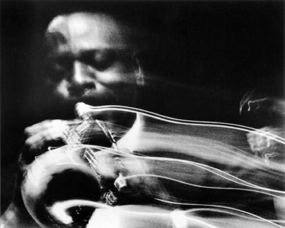 There’s something magical about long-exposure photos of jazz artists performing