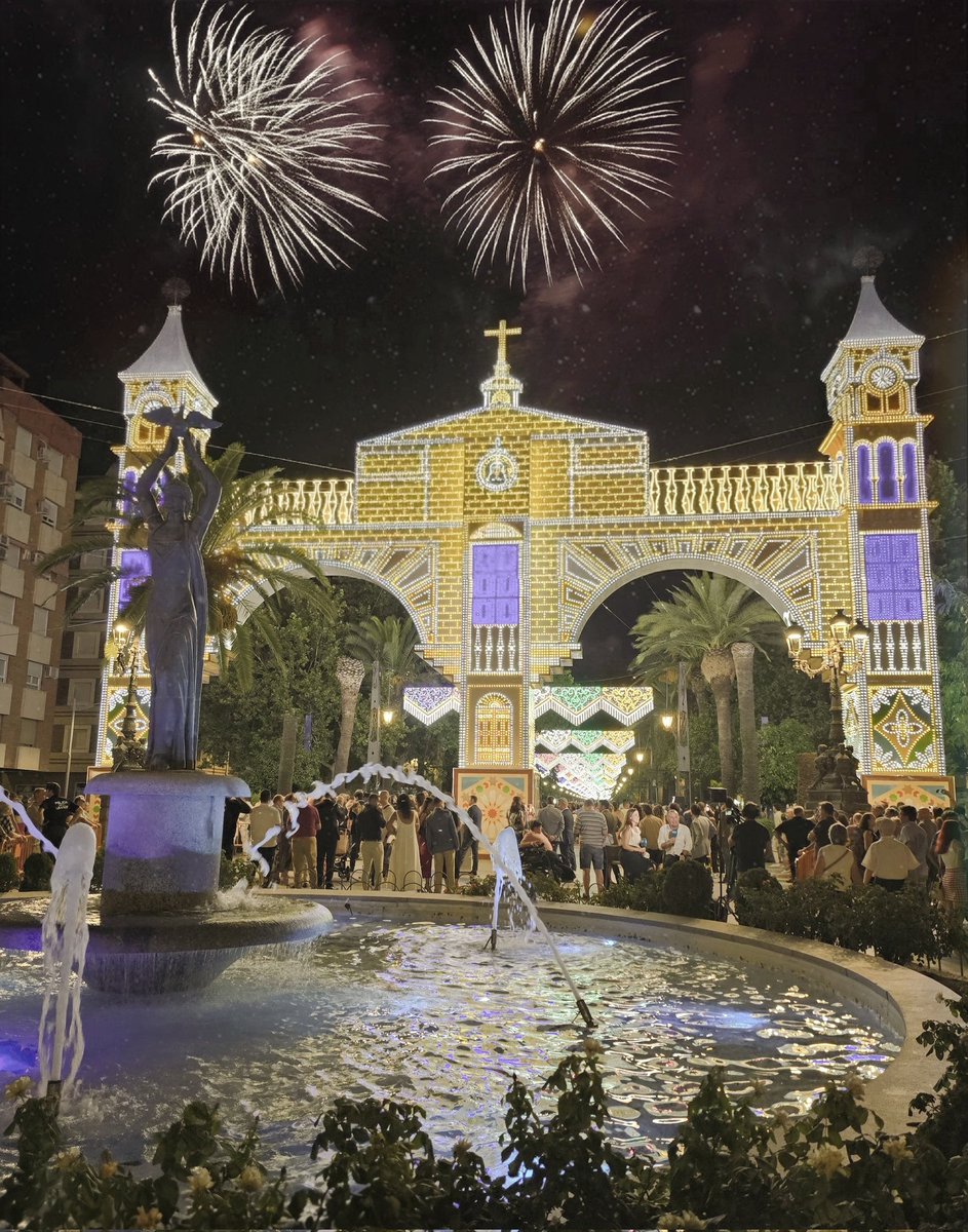 JoseEliasSa's tweet image. Feliz Feria de San Agustín! 🎡 
Feliz Feria de Linares 💃
