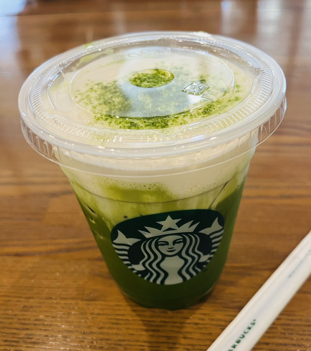 mimi20180828's tweet photo. スタバにて『涼み抹茶ムースティー
』を飲んで来ました

次の新作メールがきて急いで飲んで来ました♪

飲み始めは、混ぜてもムースが浮いて混ざらず、さっぱりとした濃いめの抹茶味

だんだんとムースが下の方へ混ざっていき、抹茶ミルクになるという考えられた逸品って感じでした https://t.co/lGbF4TxZuJ