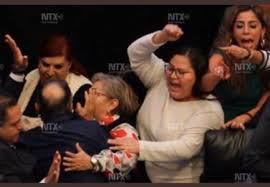 cucebrio1's tweet image. Mira, Emiliano González González, personero del kulo Fernández Noroña : Gustavo Madero es de mayor edad que tú y salió ileso del ataque de los morenarcos así que no mms.

#NoronaPocosHuevos 
#ChingaTuMadreNoroña