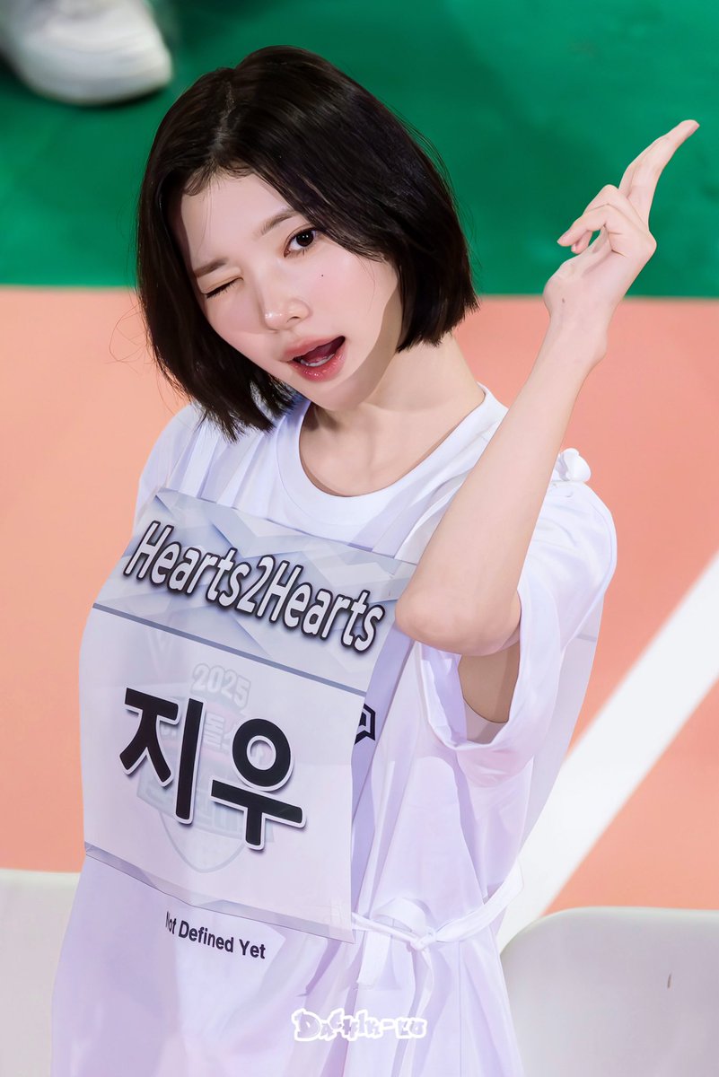 jiwoo pics (@picscjiwoo) on Twitter photo 