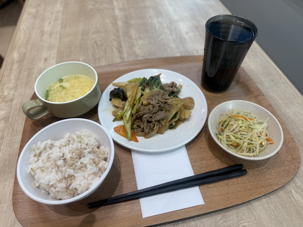 dai_chan0324's tweet photo. #本日のBFSランチ BFS= #BlueFrontShibaura at #CafeteriaBlue7 #BalanceLunch #牛肉とちんげん菜の黒胡椒炒めセット #713円 #めっちゃバランスいい #ごちそうさまでした😋 (@ CAFETERIA BLUE 7 in 港区, 東京都) https://t.co/58rqQjRZ0R https://t.co/dpwHuwOCCS