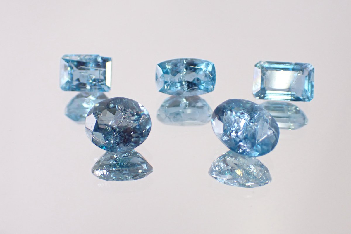 differencee31's tweet photo. 🎁Xプレゼントキャンペーン🎁

💎クラック入りブルートパーズ💎
を抽選で5名様にプレゼント！

【応募方法】
1️⃣@differencee31をフォロー
2️⃣このポストをいいね&amp;リポスト

※引用RTは無効です⚠️

締め切り
8/31 23:59まで！ https://t.co/ldzF5maptl