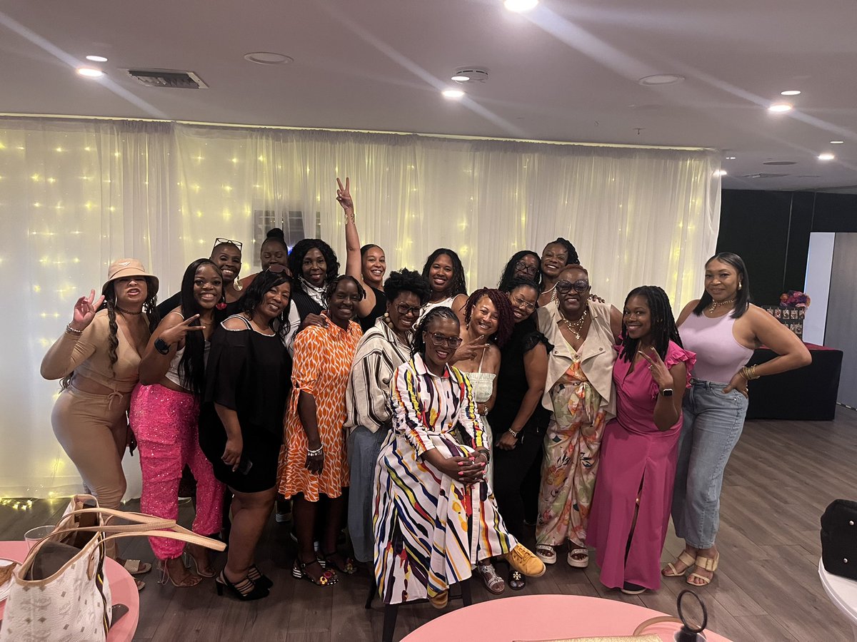 iAmCherolyn's tweet photo. Sometimes you have to reset in order to pivot.
On Saturday, I hosted the GIRLfessionals’ Reunion for women who were connected to GF by way of SHIPS “Memberships, Friendships &amp; Relationships”
We reconnected, revisited &amp; reinvented our thoughts, goals &amp; values as Professionals. #GF https://t.co/MlClPMAWWx