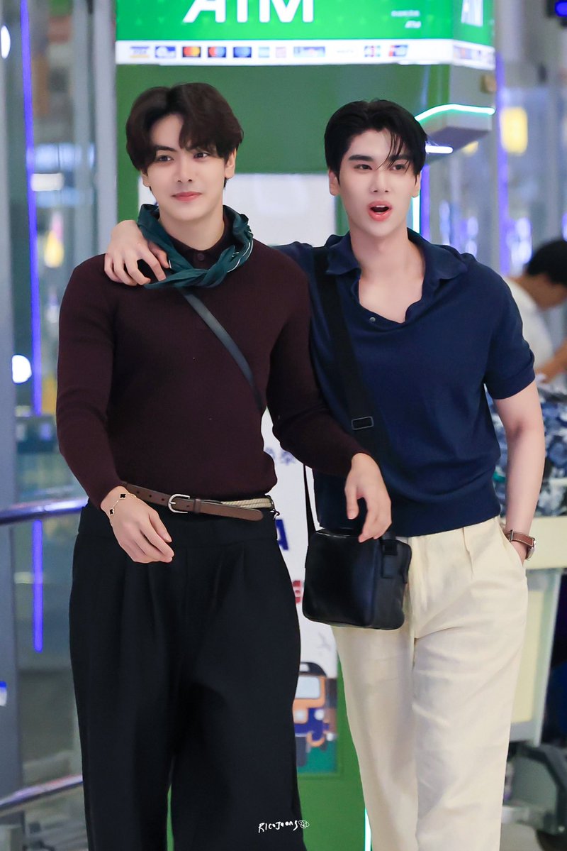 🇻🇳 Bamnie🐣 (@callmebamnie) on Twitter photo 【📢: <a href="/ChenRcj/">อันโดรเมด้า ชุน</a> <a href="/dunknatachai/">dunknatachai</a> 】
#จุงดัง #JoongDunk
#จุงอาเชน #dunknatachai
🐶🐱 ✈️ Rome …..
so sweet my couple 🤏🏼🤏🏼 【📢: <a href="/ChenRcj/">อันโดรเมด้า ชุน</a> <a href="/dunknatachai/">dunknatachai</a> 】
#จุงดัง #JoongDunk
#จุงอาเชน #dunknatachai
🐶🐱 ✈️ Rome …..
so sweet my couple 🤏🏼🤏🏼