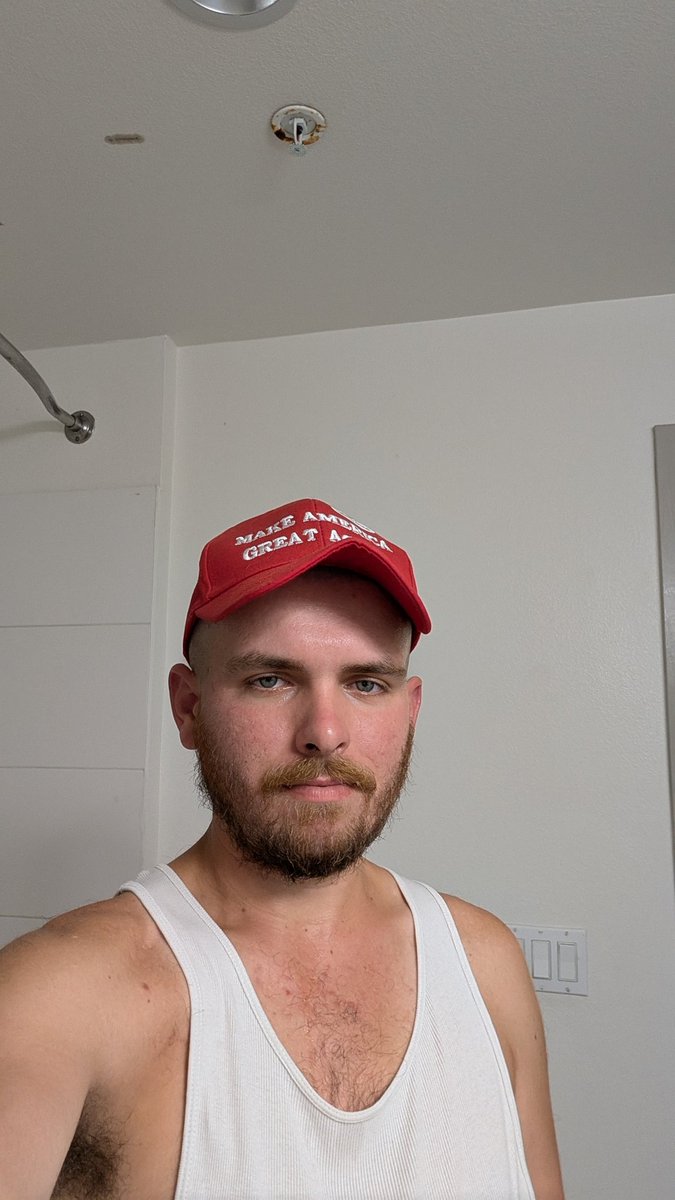 Cherokeeokie2's tweet photo. Here's some old pics of me #MAGA #Followforafollow https://t.co/whdThJxdnS