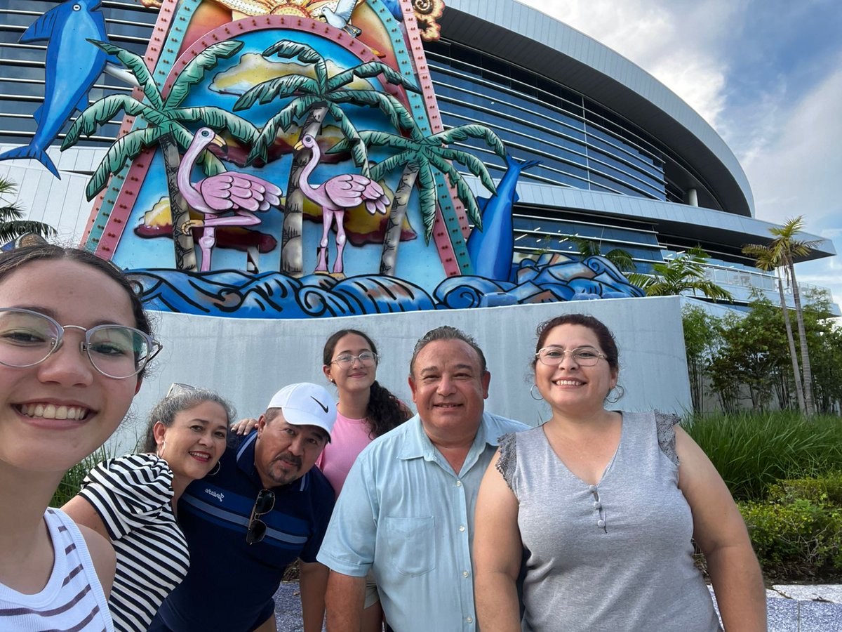 Andres M Novelo Mena tweet media