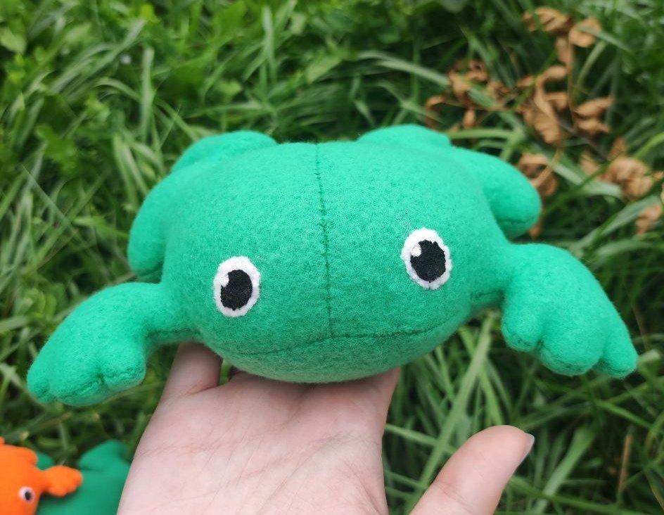 ііі ще нові жабки🐸

маленькі помаранчеві 180 грн
побільші зелені 250 грн

замовити можна в телеграмі @/badbadbi, тут не читаю пп!