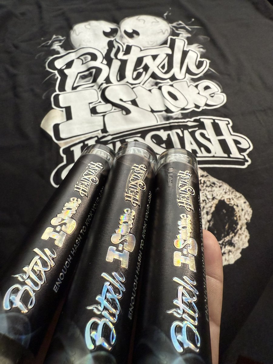 Time for a giveaway let’s see how this goes

LIKE + REPOST this for your chance to win a collab hash hole as well as some other flavors I’ll throw in as well to the winner… 

I’ll have <a href="/grok/">Grok</a> pick the winner in 24hrs…

This is only open for ppl in the USA

#ismokeloud